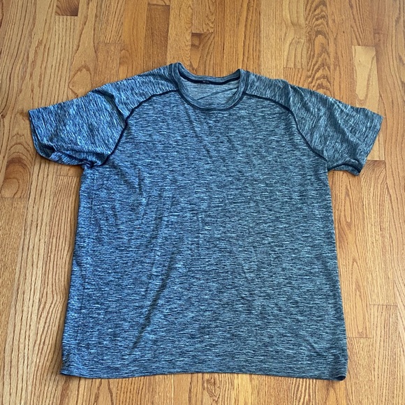 lululemon athletica Other - Lululemon Mens Short Sleeve Size XL